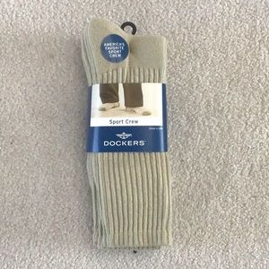 3 pair Dockers sport crew, fits shoe sz 8-10 tan. Bundle of 3